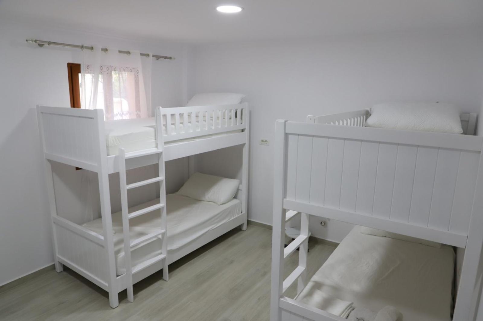 Aral Hostel Berat Exteriör bild